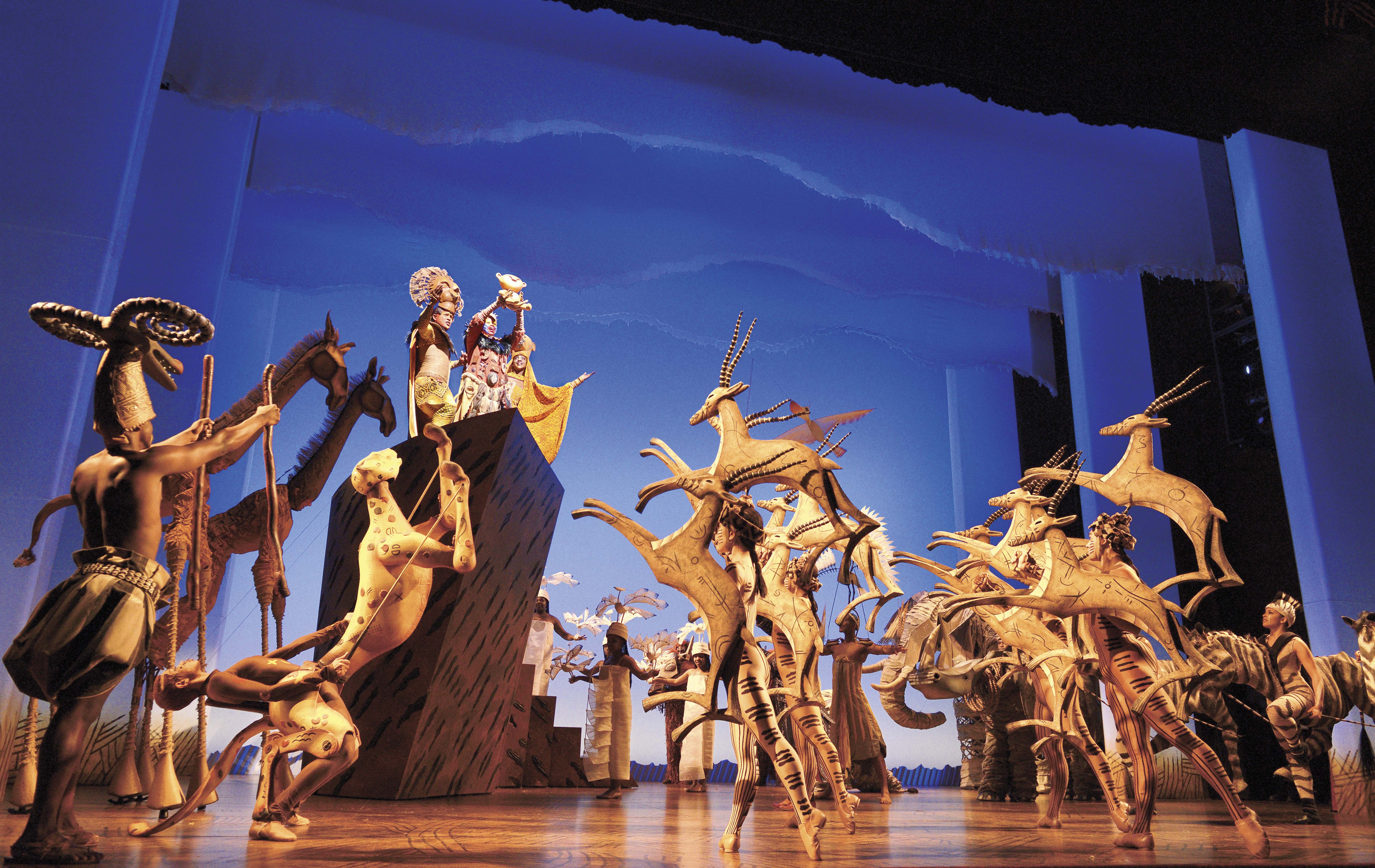 Amazing puppets in the Lion King